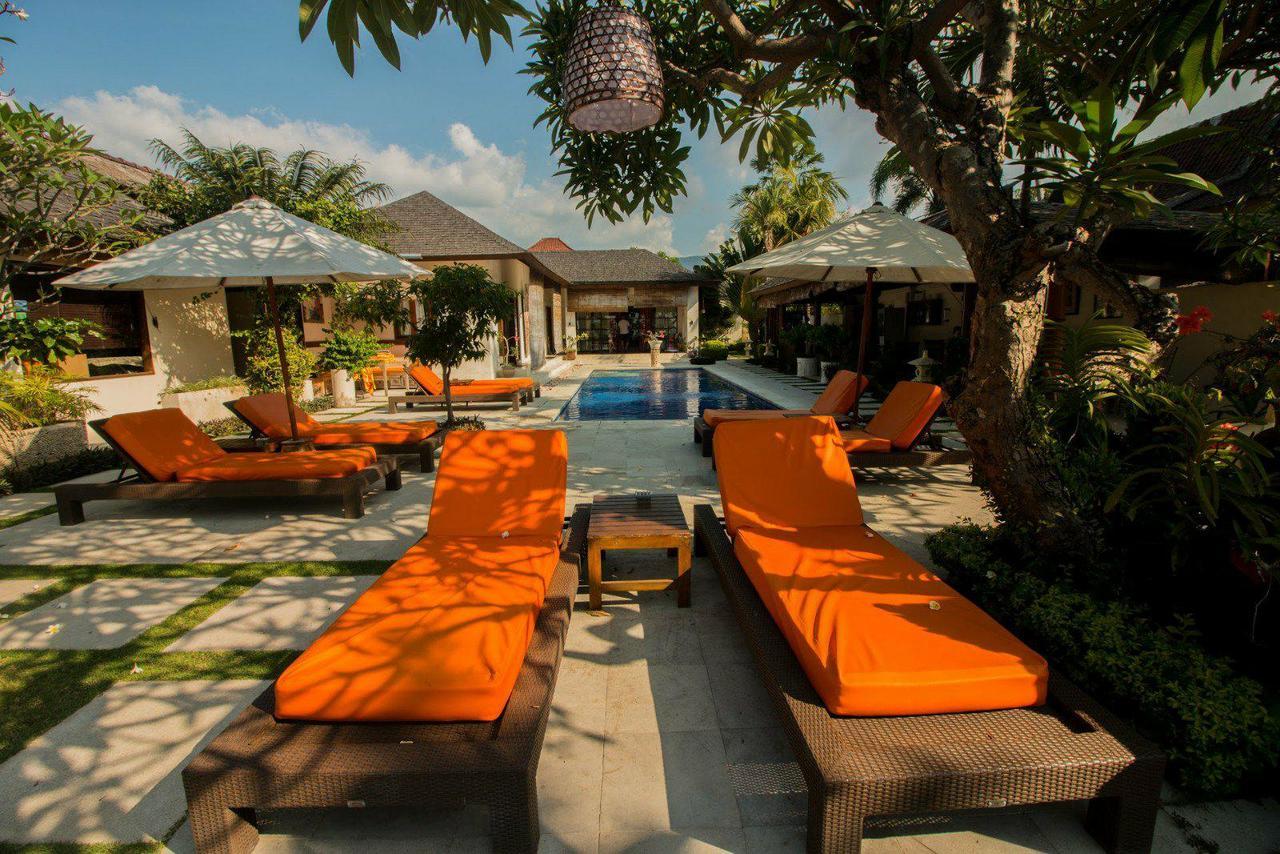 Frangipani Beach Hotel Lovina  Exterior photo