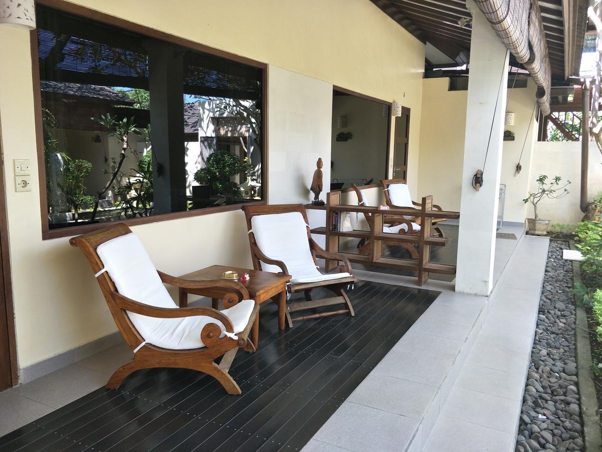 Frangipani Beach Hotel Lovina  Exterior photo