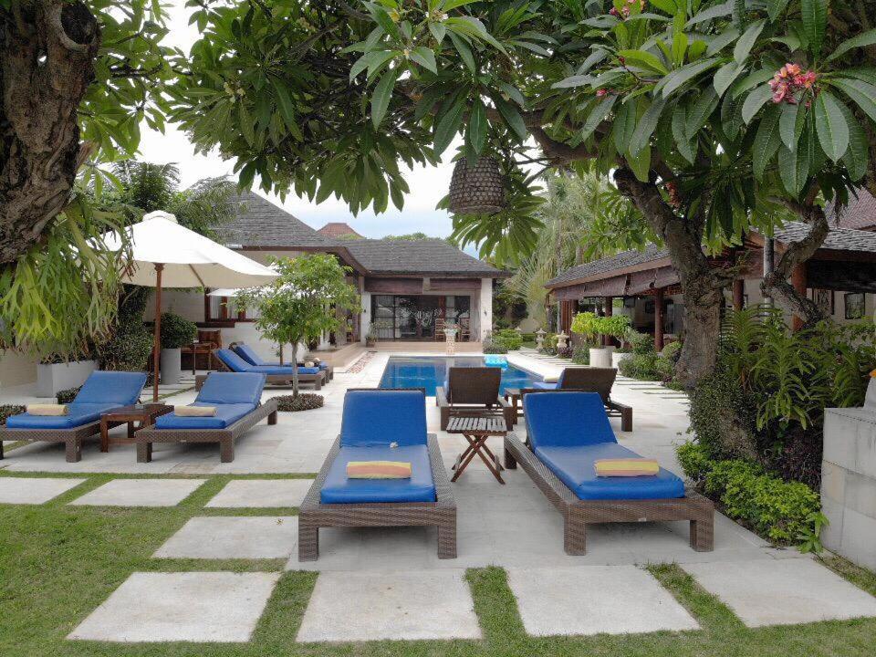 Frangipani Beach Hotel Lovina  Exterior photo